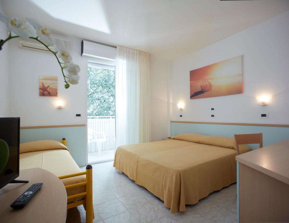 Hotel Pelikan Λινιάνο Σαμπιαντόρο Εξωτερικό φωτογραφία