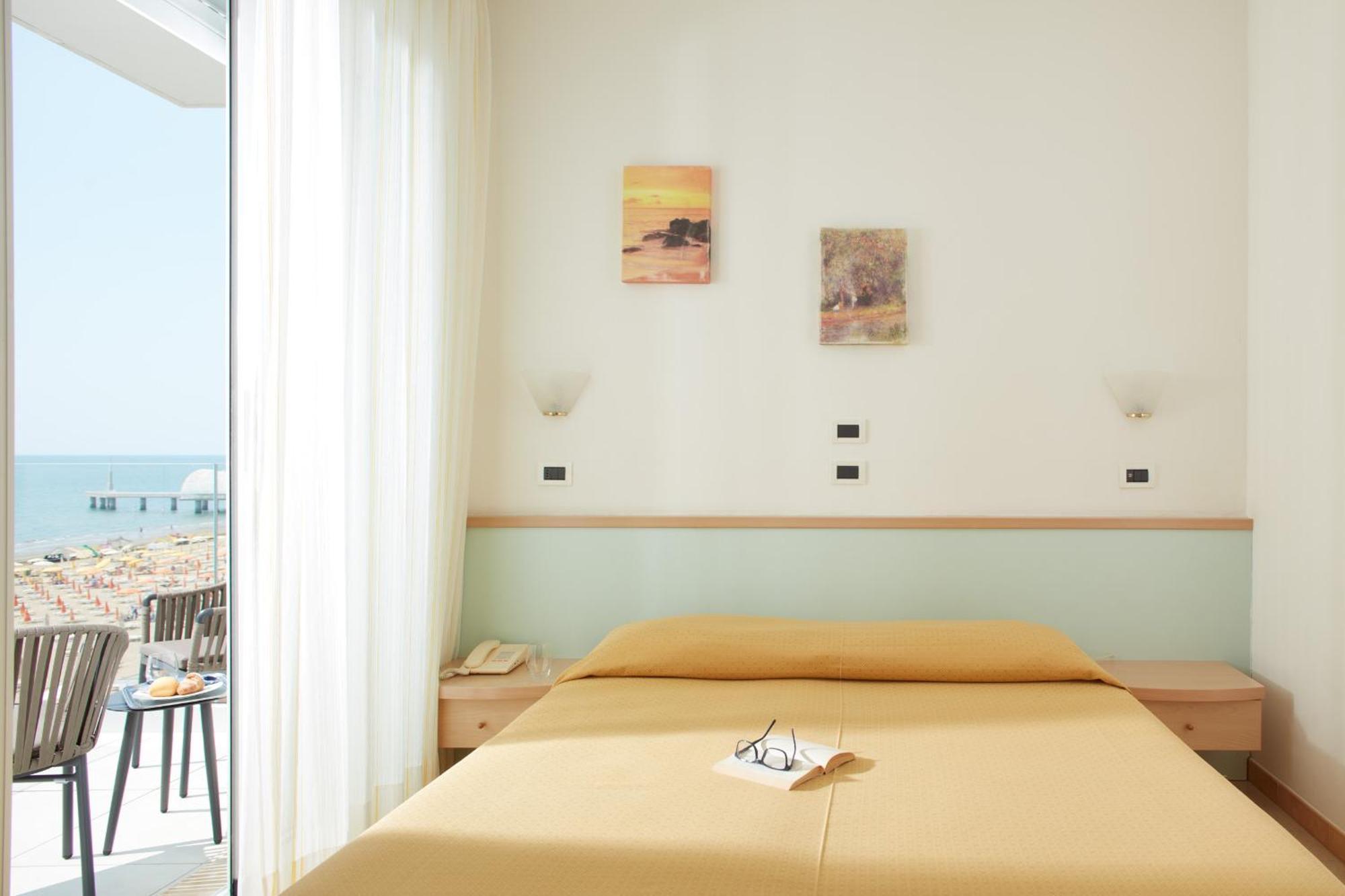 Hotel Pelikan Λινιάνο Σαμπιαντόρο Εξωτερικό φωτογραφία