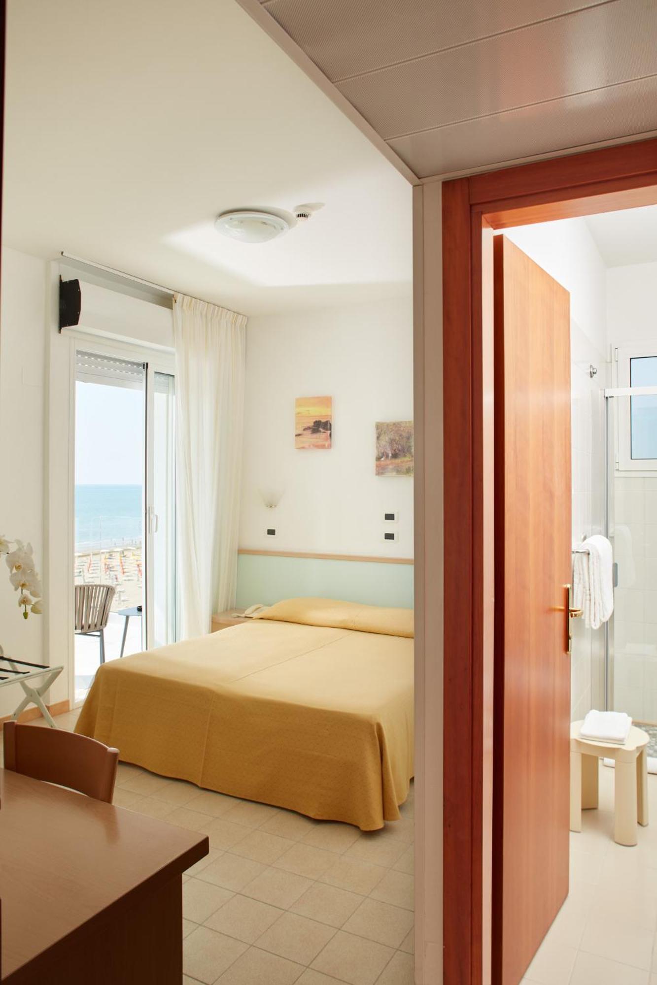 Hotel Pelikan Λινιάνο Σαμπιαντόρο Εξωτερικό φωτογραφία