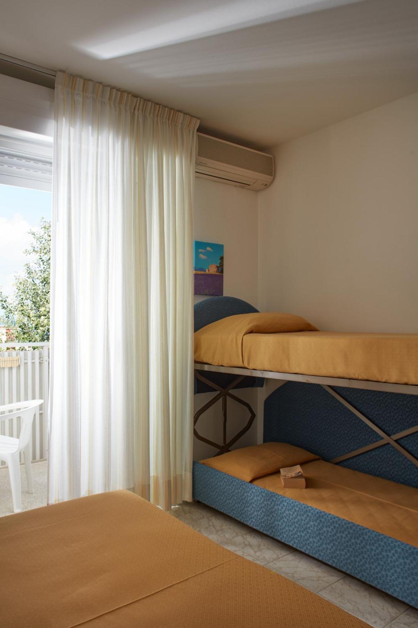 Hotel Pelikan Λινιάνο Σαμπιαντόρο Εξωτερικό φωτογραφία
