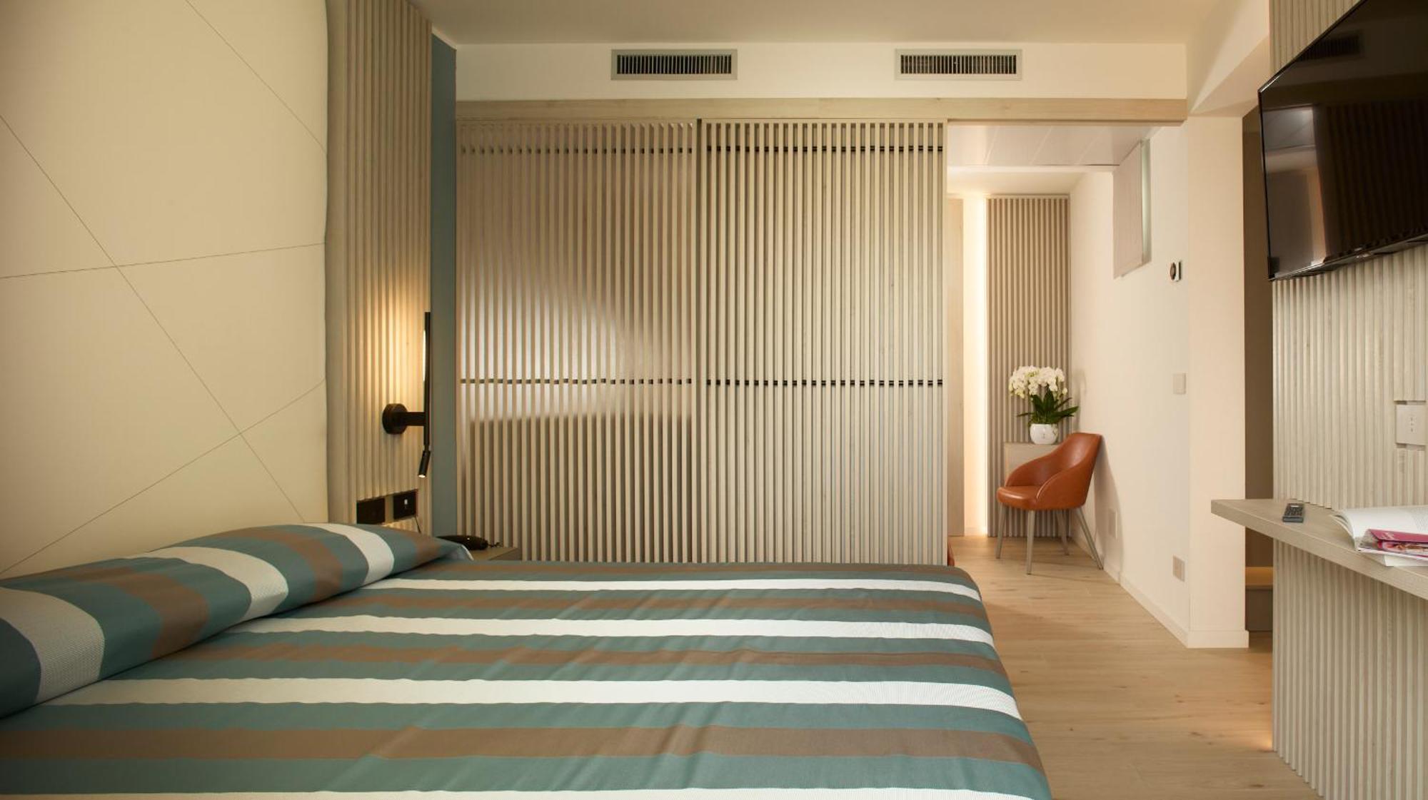 Hotel Pelikan Λινιάνο Σαμπιαντόρο Εξωτερικό φωτογραφία